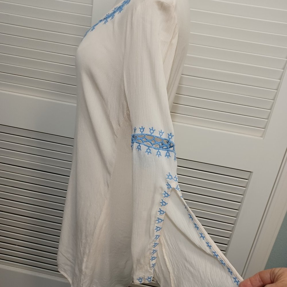 Lush Embroidered Boho V Neck Peasant Tunic - Picture 6 of 9